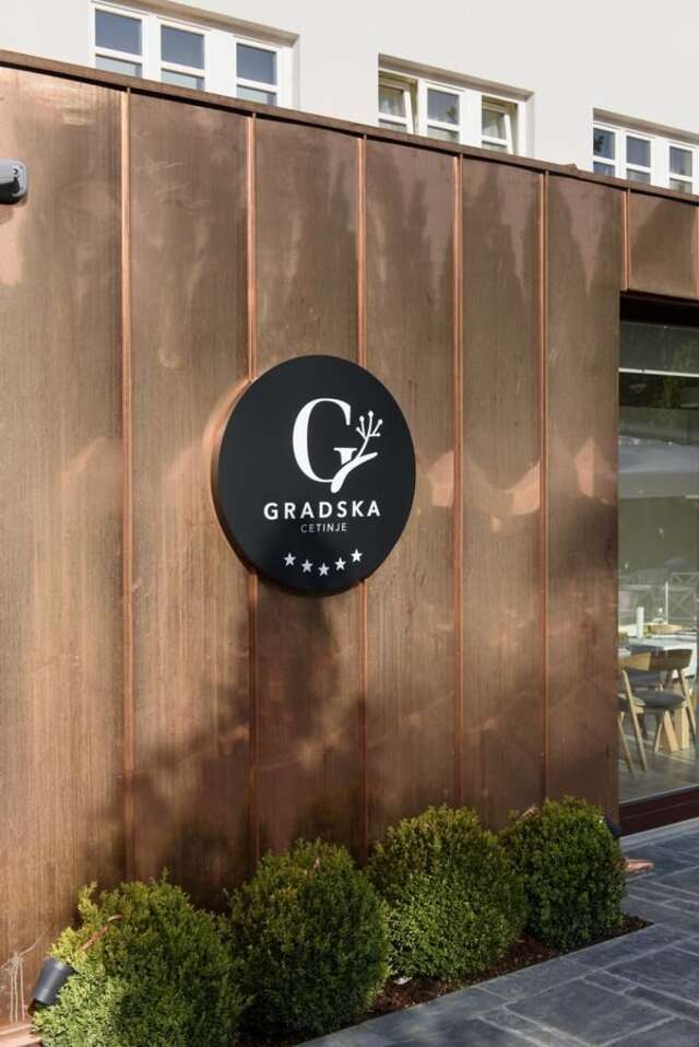 Отель Hotel Gradska Cetinje Цетине-9